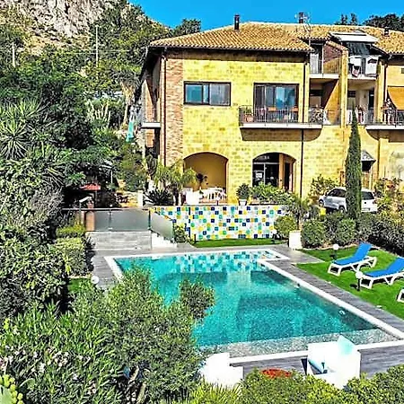 Pirriera 4*