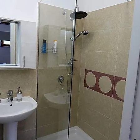Pirriera Bed & Breakfast 4*
