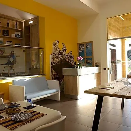 Pirriera Bed & Breakfast 4*